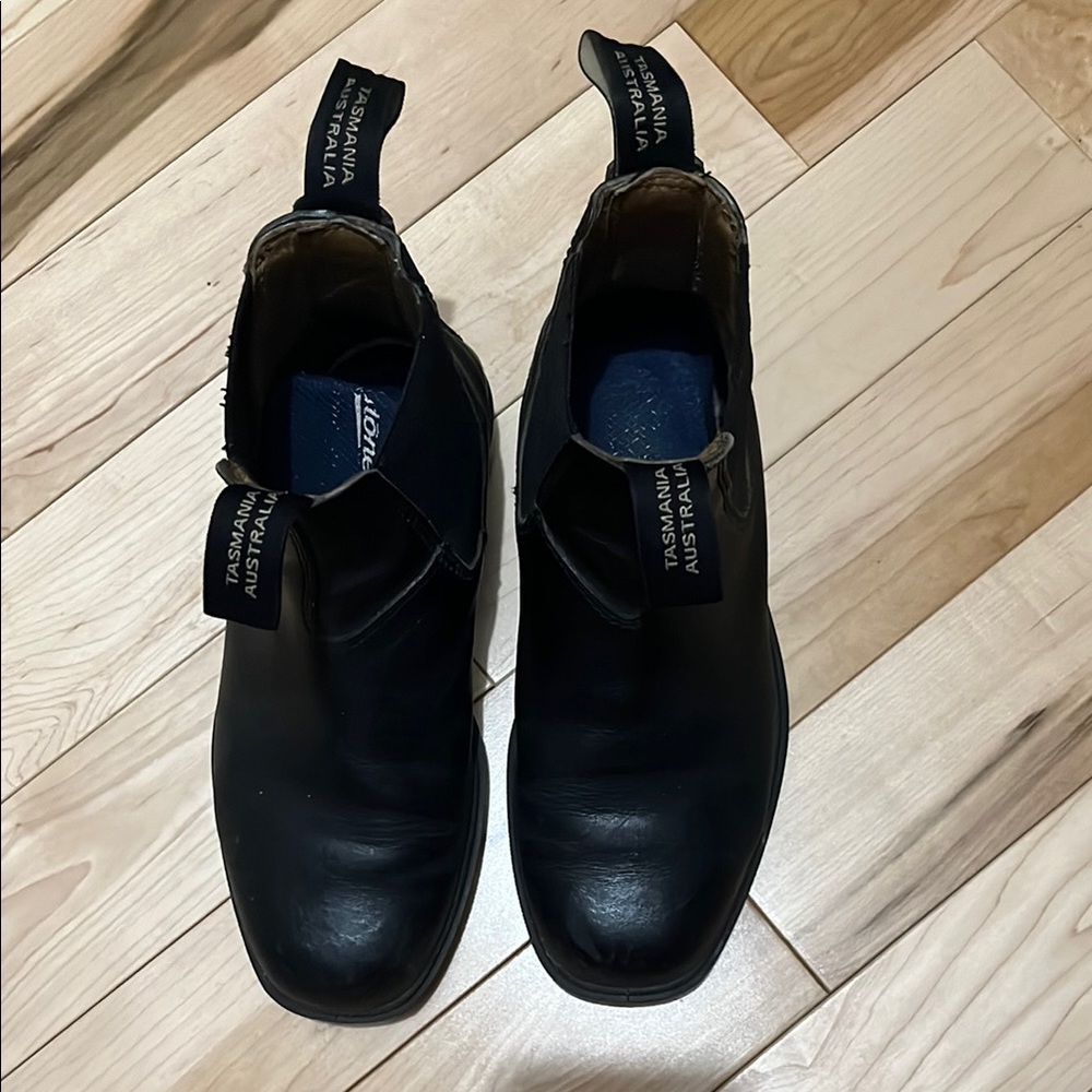 Blundstone (size 7W / 3 AUS)